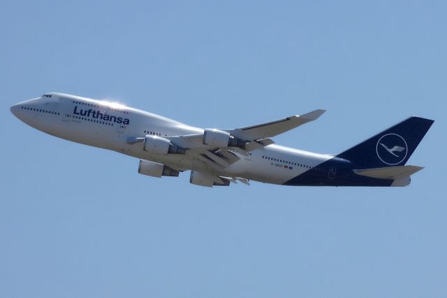 Boeing 747-400 (D-ABVZ)