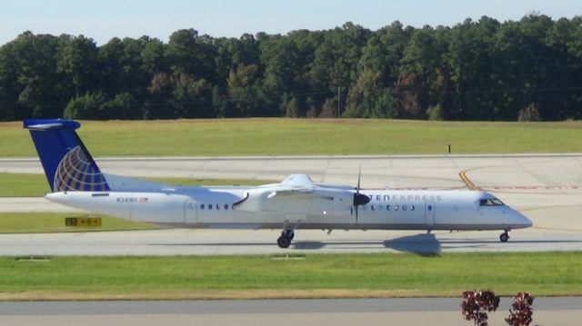 de Havilland Dash 8-400 (N341NG)