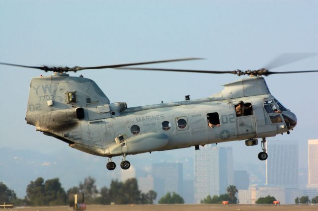 — — - CH-46 departing Santa Monica Airport after refueling on the south city helipad.