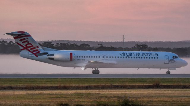 Fokker 100 (VH-FNN)