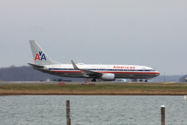 Boeing 737-800 (N921NN) - American B738 in American Heritage Livery arriving to BOS on 4/3/22.