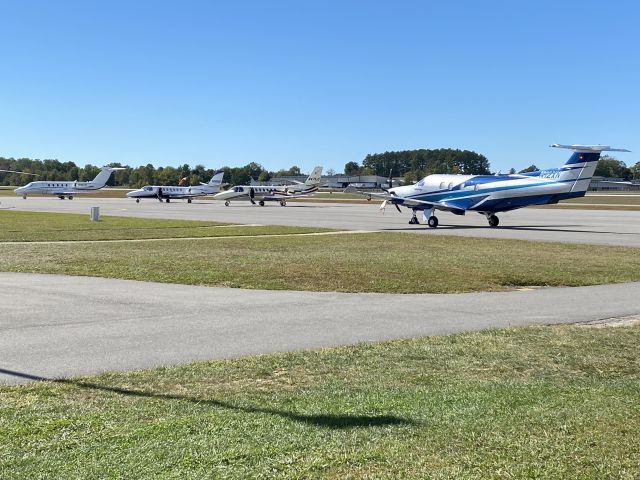 Pilatus PC-12 (N12XN) - Sitting on the ramp with 3 Cessna Citation jets!br /Date Taken: September 30, 2022