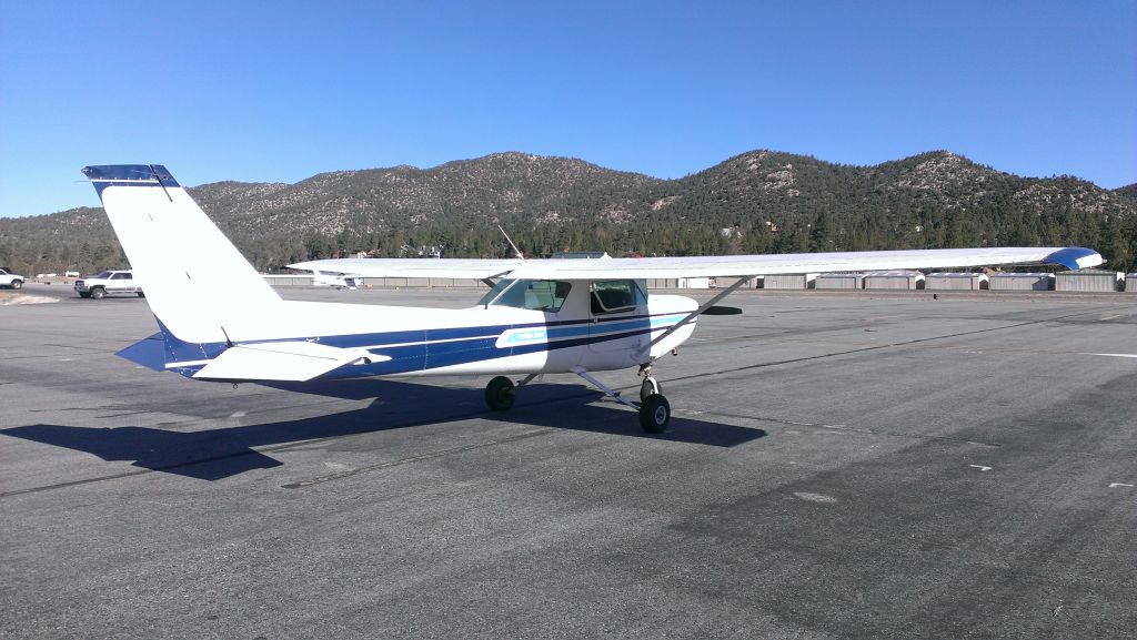 Cessna 152 (N5487B)