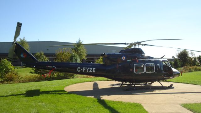 Bell 412 (C-FYZE)