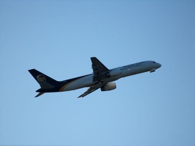 Boeing 757-200 (N450UP) - Taking off on runway 5.  Rating is important to me so if you would rate my pictures, that would be great!