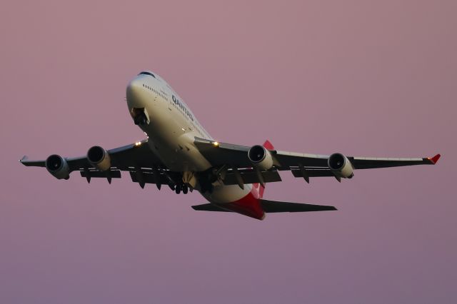 Boeing 747-400 (VH-OEH)