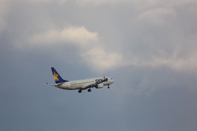 Boeing 737-800 (JA73NL)