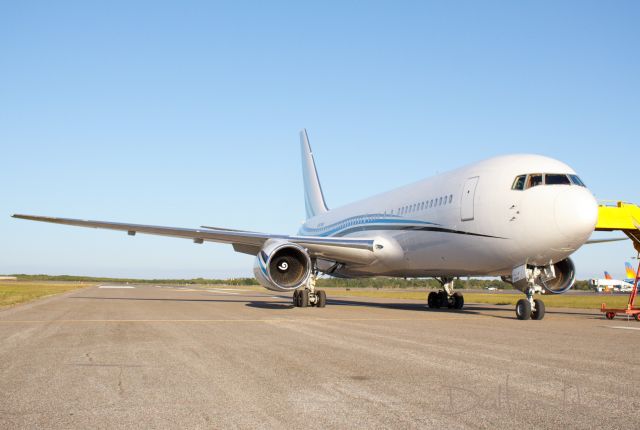 BOEING 767-200 (N767MW)