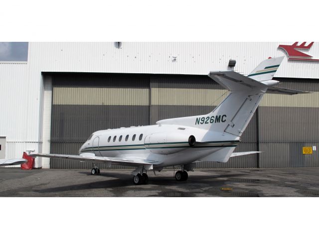 Hawker 800 (N926MC) - This is a great business jet with a stand up cabin.