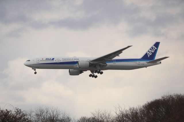 BOEING 777-300 (JA751A) - February 16, 2025:HND-HKD.