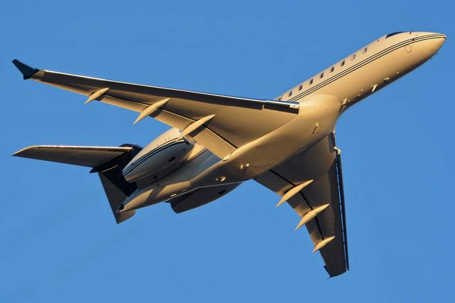 Bombardier Global 5000 (N50VC) - Bombardier BD-700-1A11 N50VC at Phoenix Sky Harbor on December 15, 2017. 