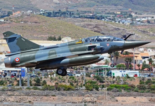 DASSAULT-BREGUET Mirage 2000 (N661)