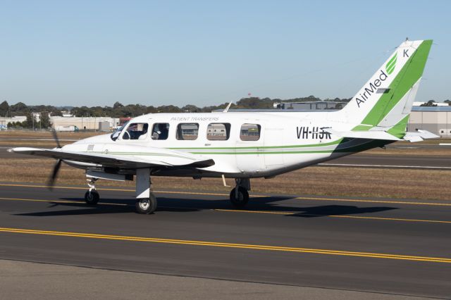 Piper Navajo (VH-HJK)
