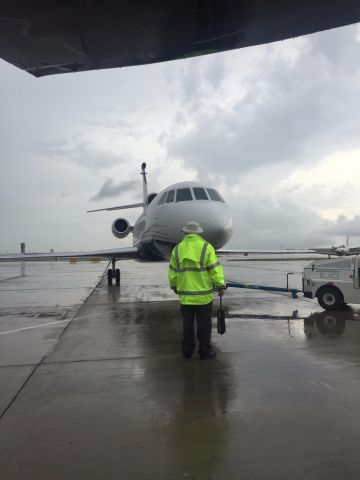 Dassault Falcon 900 (N82MF)