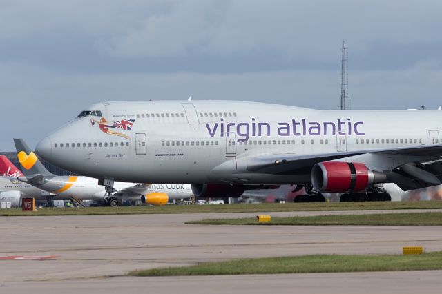 Boeing 747-400 (G-VGAL) - Another transatlantic arrival, VIR74 from Orlando.