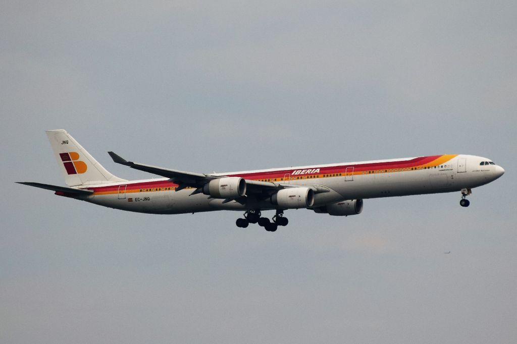 Airbus A340-600 (EC-JNQ)