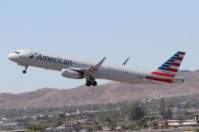 Airbus A321 (N155NN)