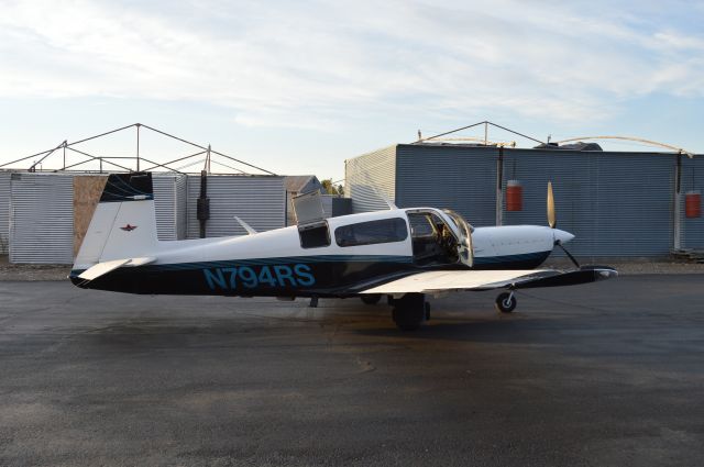 Mooney M-20 Turbo (N794RS)