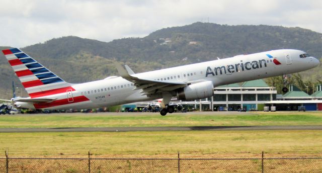 Boeing 757-200 (N175AN)