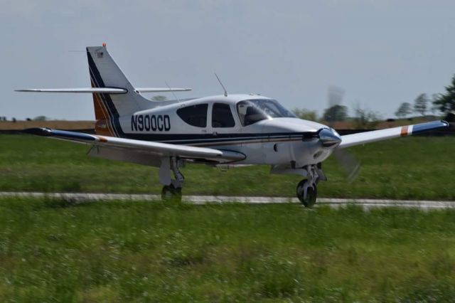 Rockwell Commander 114 (N900CD)