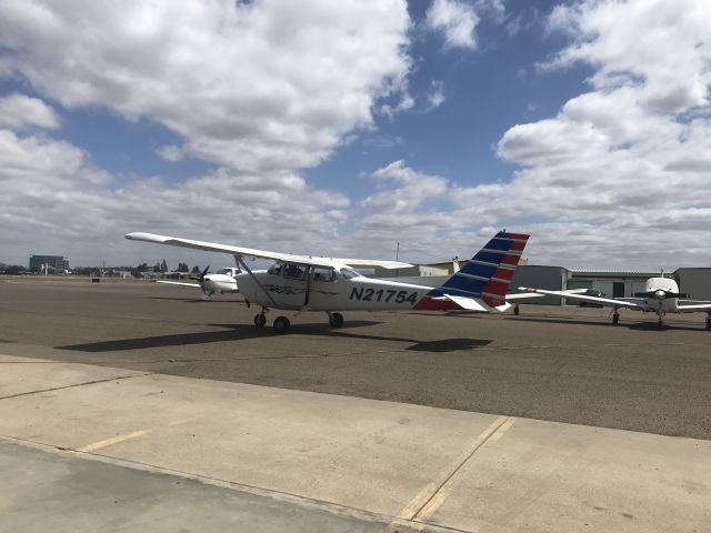 Cessna Skyhawk (N21754)