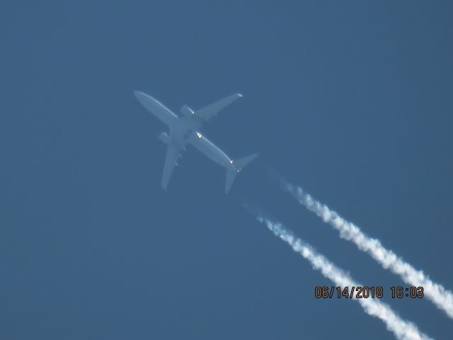 Boeing 737-800 (N924AN)