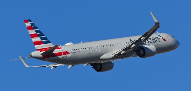 Airbus A321neo (N458AL) - phoenix sky harbor international airport 18OCT22