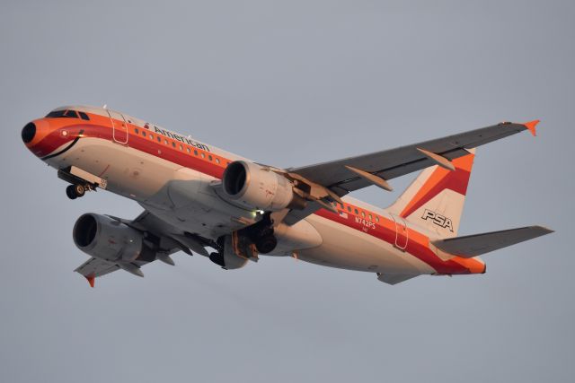 Airbus A319 (N742PS) - PSA Heritage Jet 23-R 12-28-22