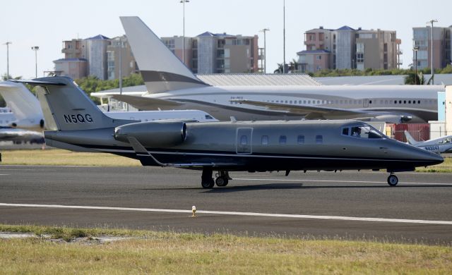 Learjet 55 (N5QG)