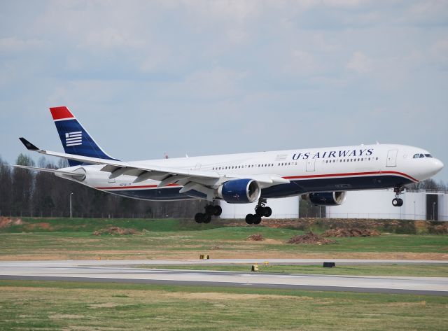 Airbus A330-300 (N275AY) - Arriving 18C - 3/15/12