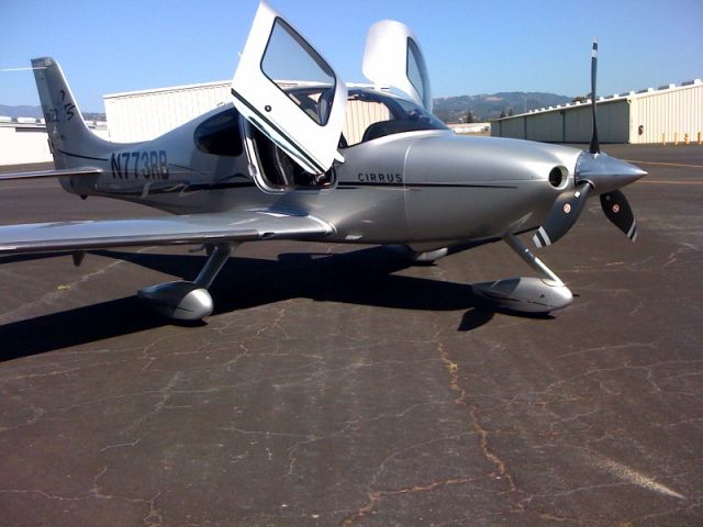 Cirrus SR-22 (N773RB)