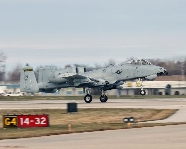 Fairchild-Republic Thunderbolt 2 (N80217) - Taking off on runway 14