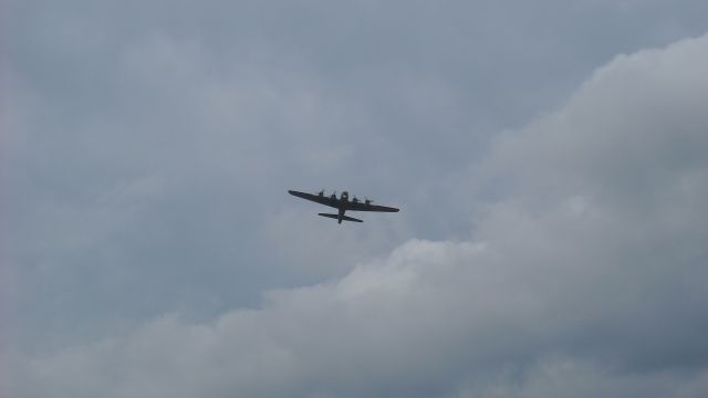 Boeing B-17 Flying Fortress —