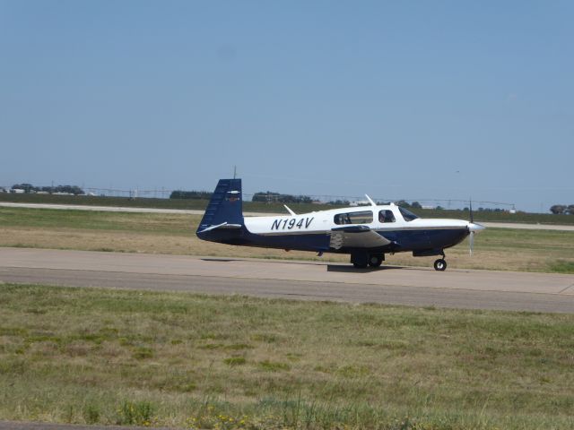 Mooney M-20 (N194V)