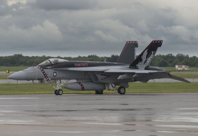 McDonnell Douglas FA-18 Hornet —