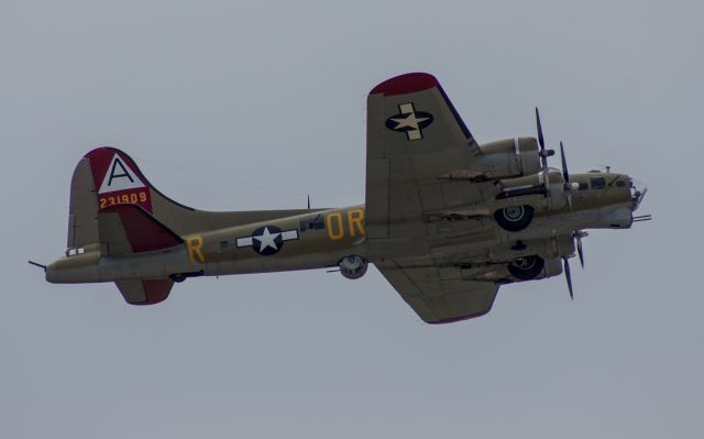 Boeing B-17 Flying Fortress (N93012)