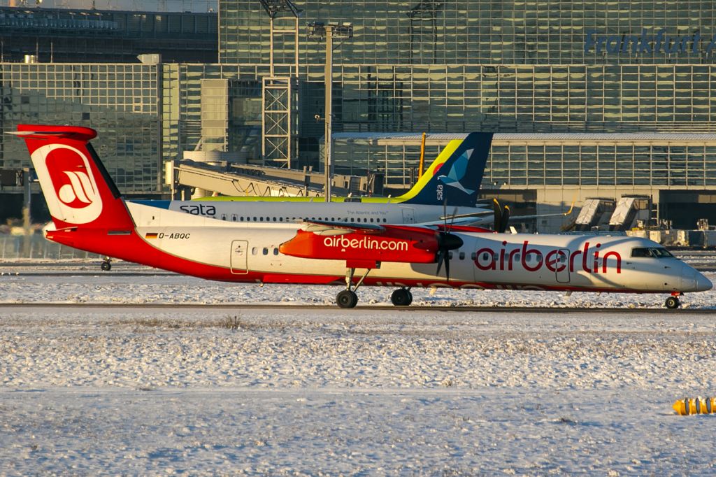 de Havilland Dash 8-400 (D-ABQC)