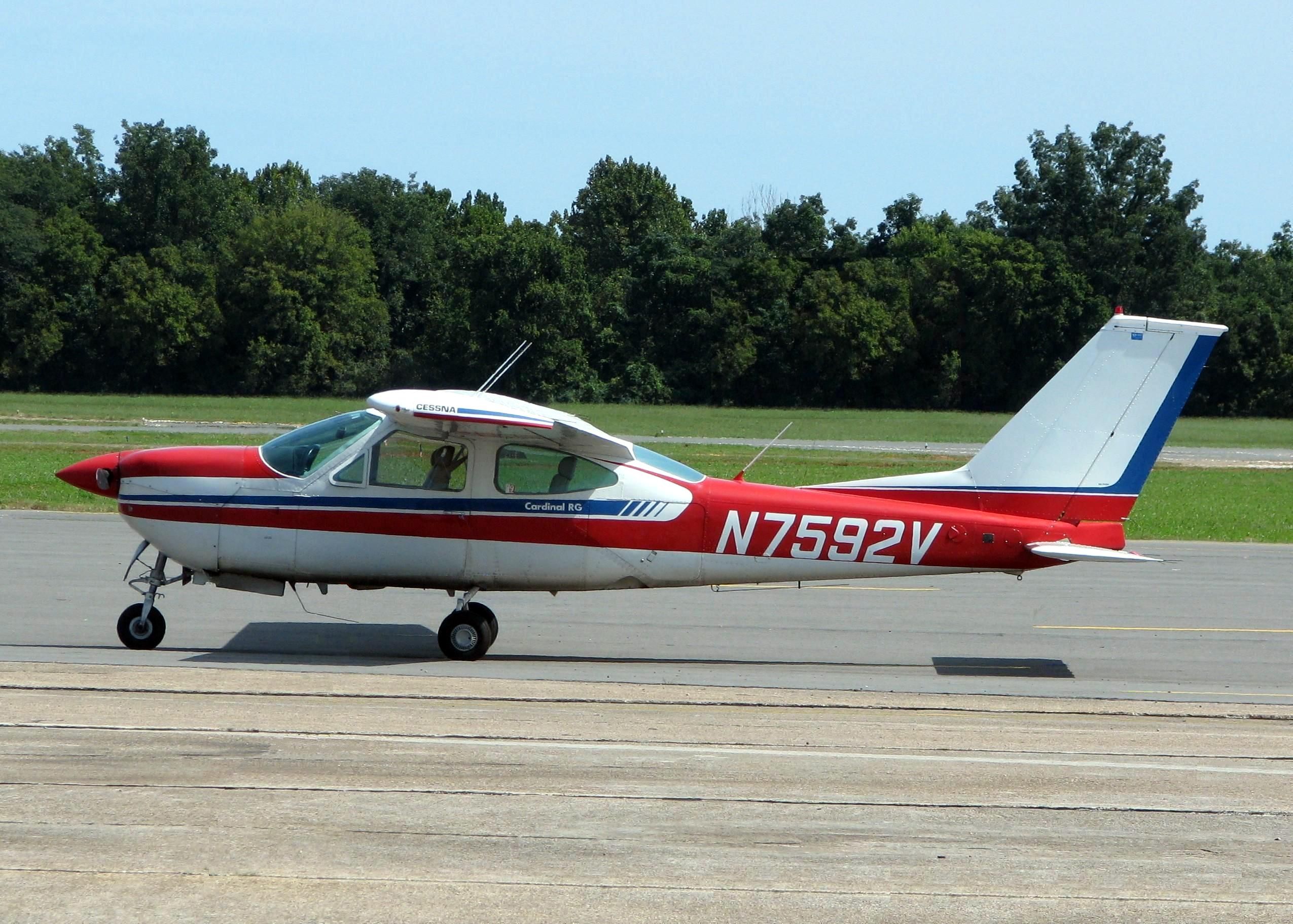 Cessna Cardinal (N7592V) - At Downtown Shreveport.