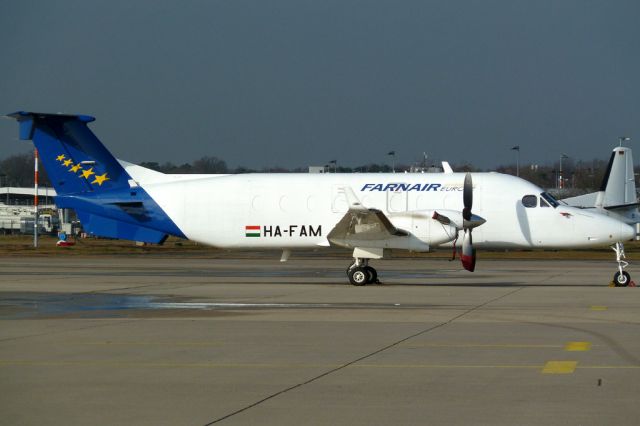 Beechcraft 1900 (HA-FAM)