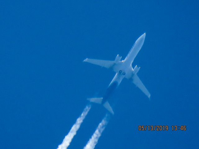 Boeing 737-900 (N238AK)