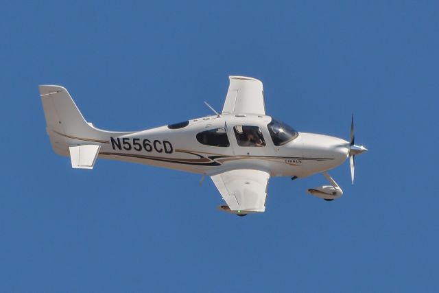 Cirrus SR-22 (N556CD) - Turns Around a Point