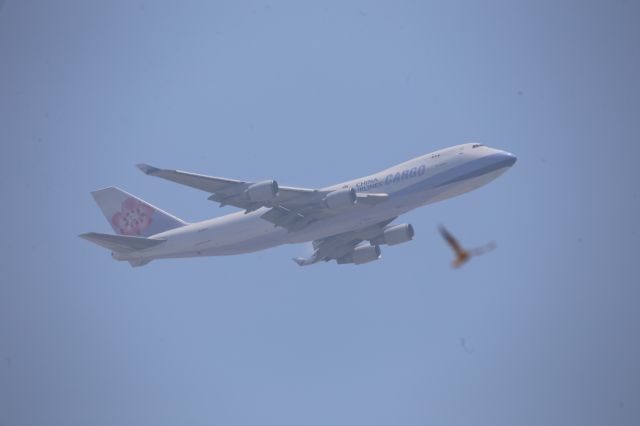 Boeing 747-400 (B-18721)