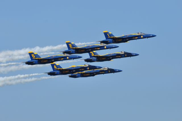 McDonnell Douglas FA-18 Hornet — - Chicago Air and Water Show 2010