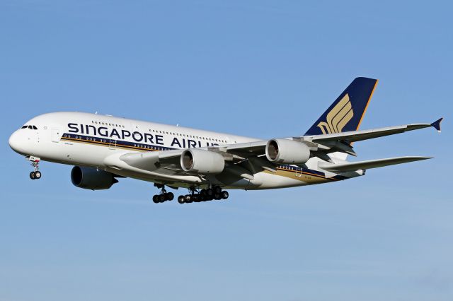 Airbus A380-800 (9V-SKM)