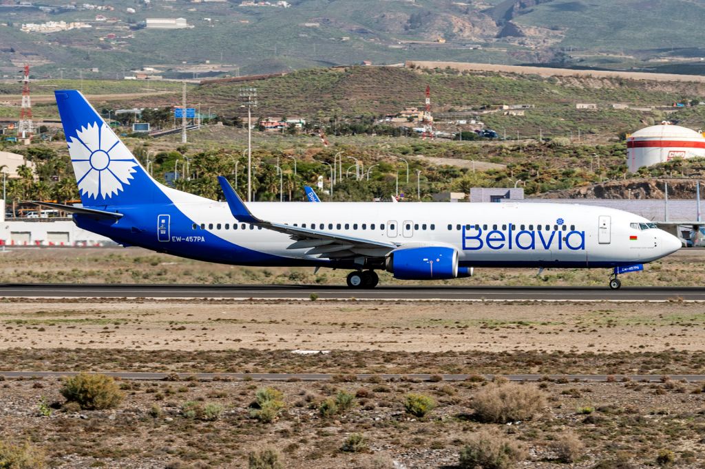 Boeing 737-800 (EW-457PA)