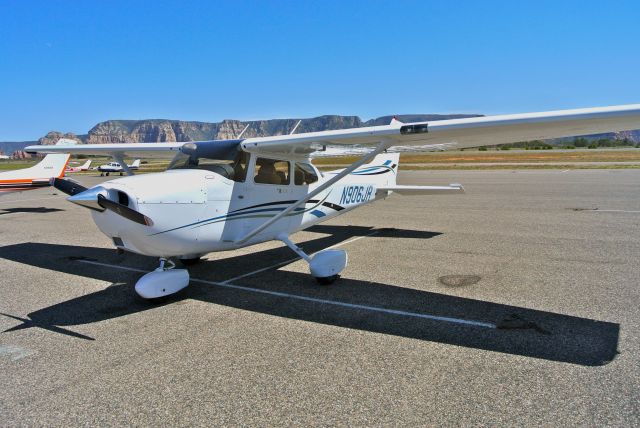 Cessna Skyhawk (N906JR) - JR in Sedona