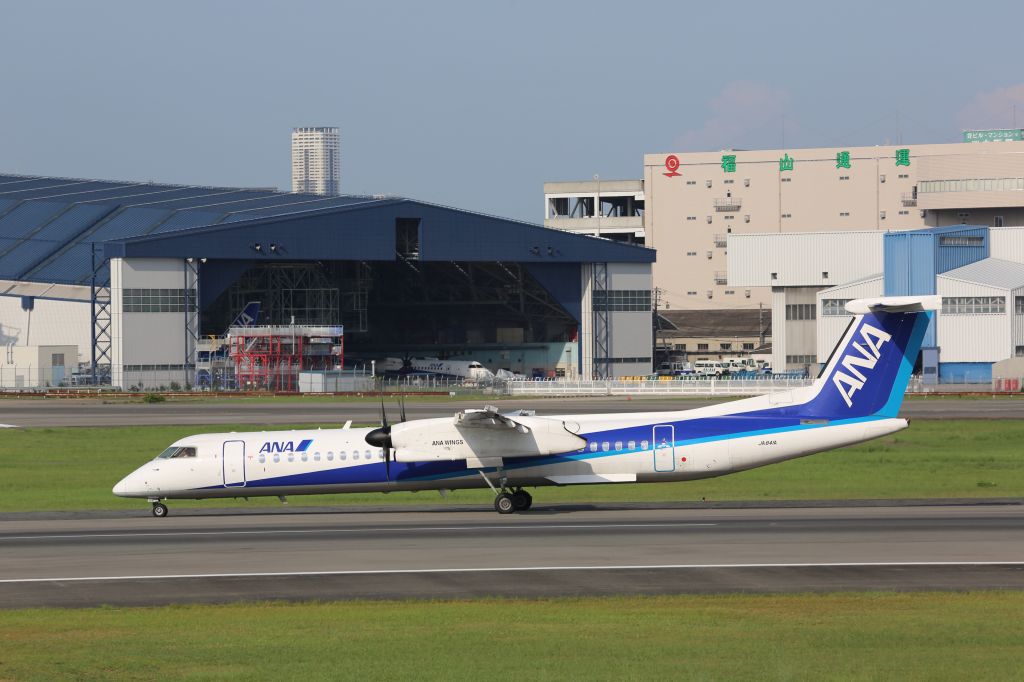 de Havilland Dash 8-400 (JA841A)