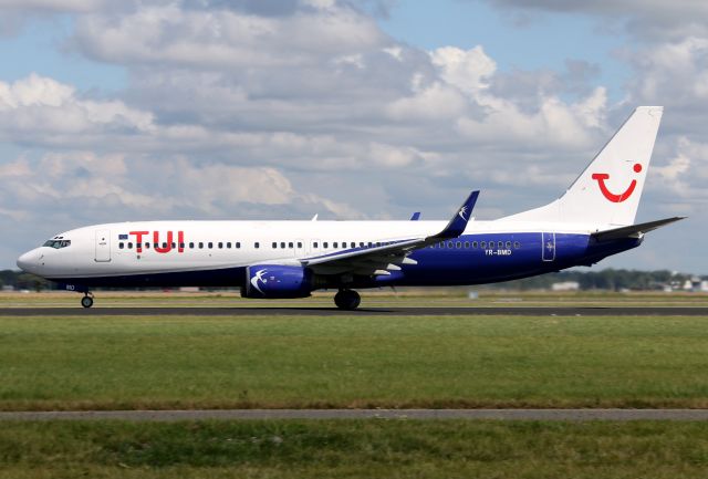 Boeing 737-800 (YR-BMD)