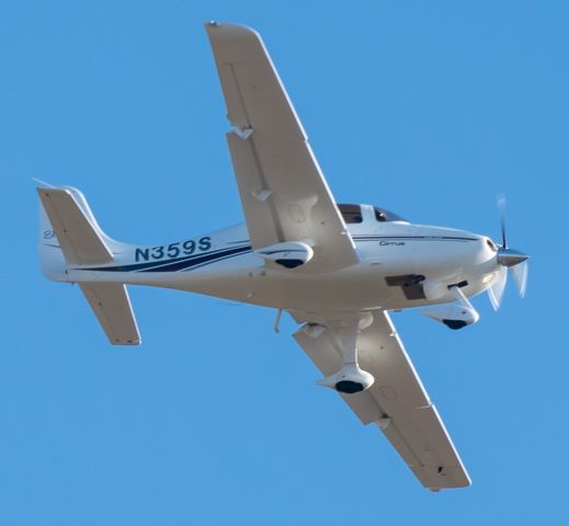 Cirrus SR-22 (N359S)