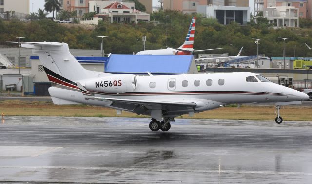 Embraer Phenom 300 (N456QS)